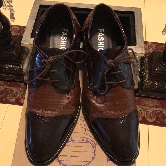 NWOT Men’s 👞 Siz see Chart - Picture 2 of 9